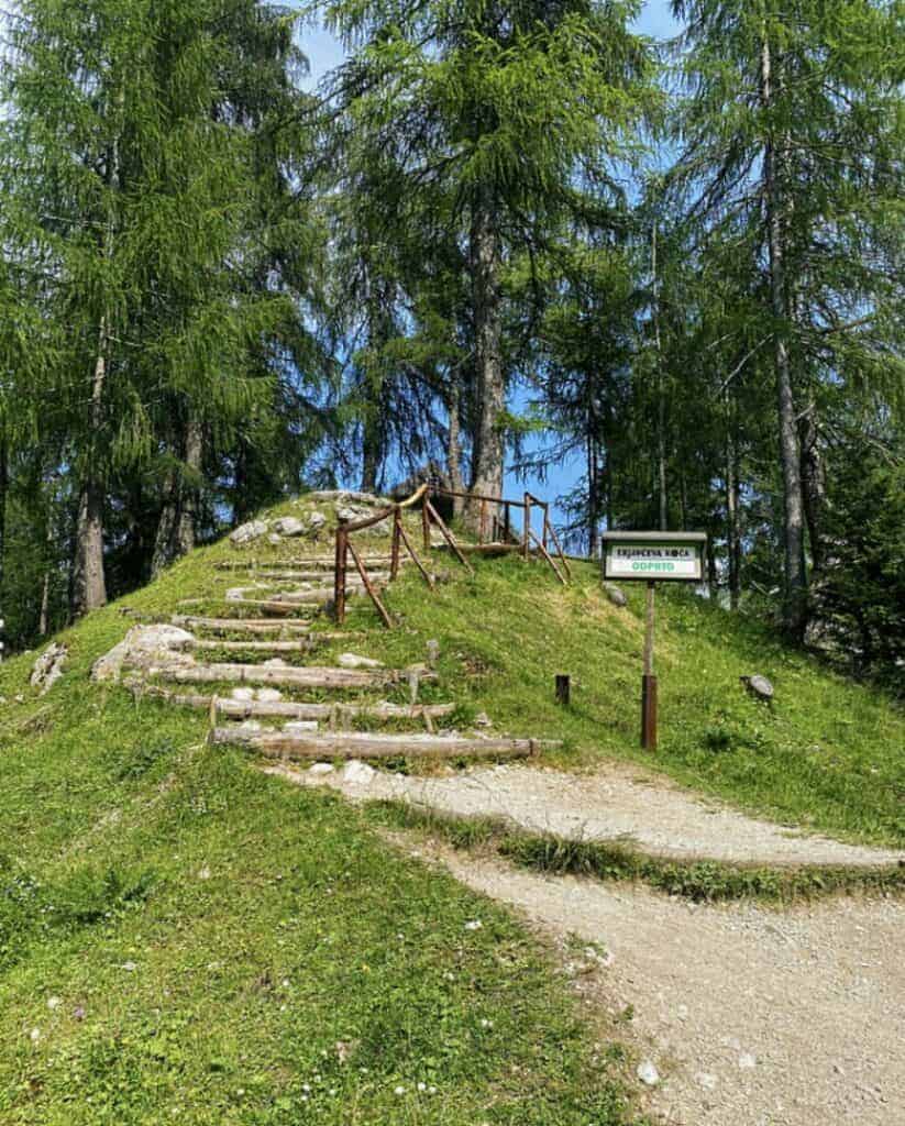 Erjavčeva's mountain hut - OPEN
